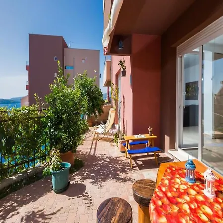 Apartamento Elegant Hideaway With Pool - Two Bedroom With Pool Trogir