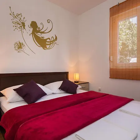 Elegant Hideaway With Pool - Two Bedroom With Pool Apartamento *